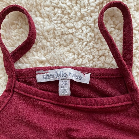 ⚡️FREE a with a purchase of $25 or more⚡️
Charlotte Russe- Halter Crop Top - Picture 3 of 4